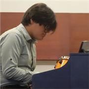 Profesor de Piano para niños, jóvenes y adultos